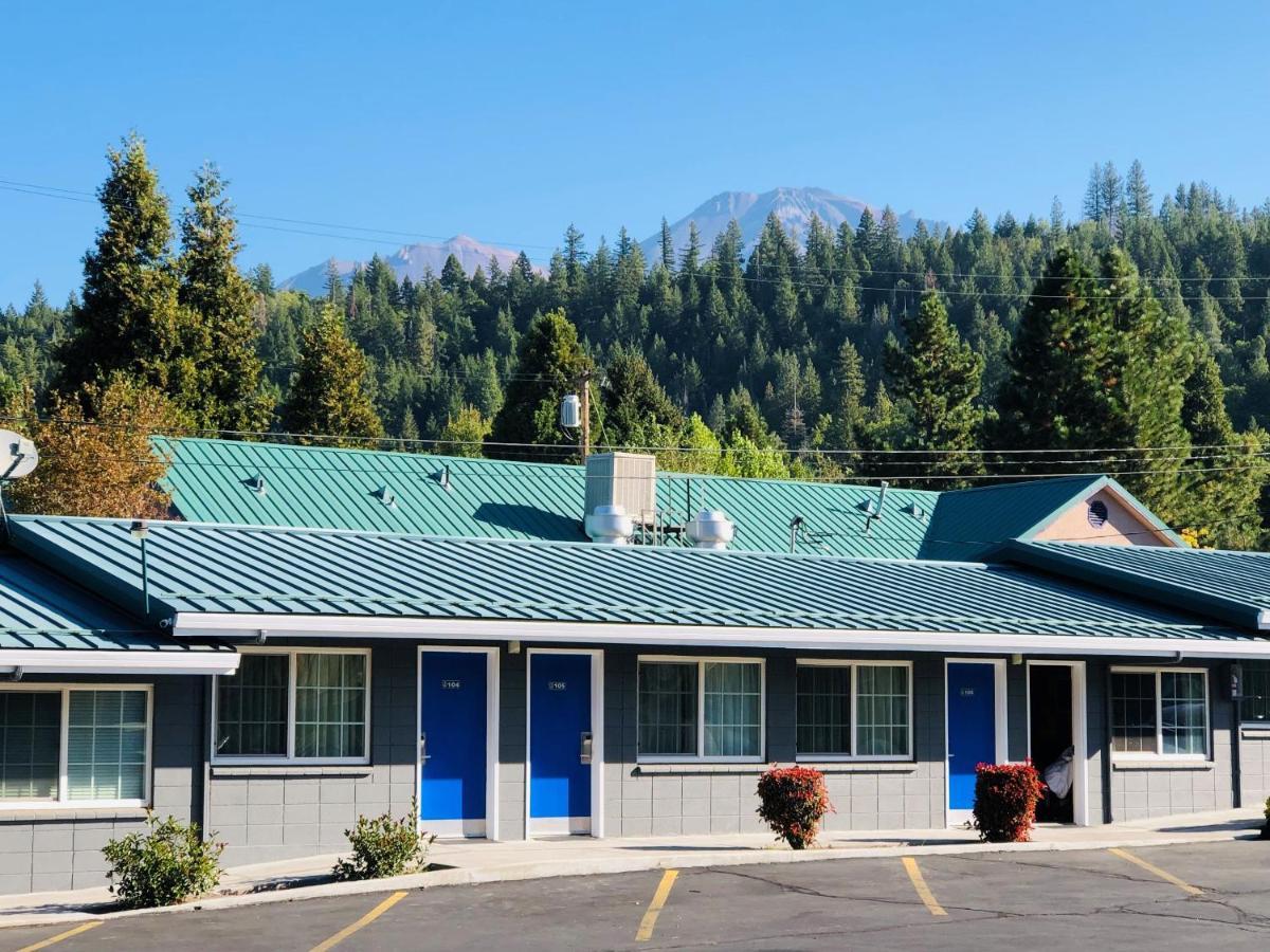 Pine Needles Inn Маунт-Шаста Екстер'єр фото